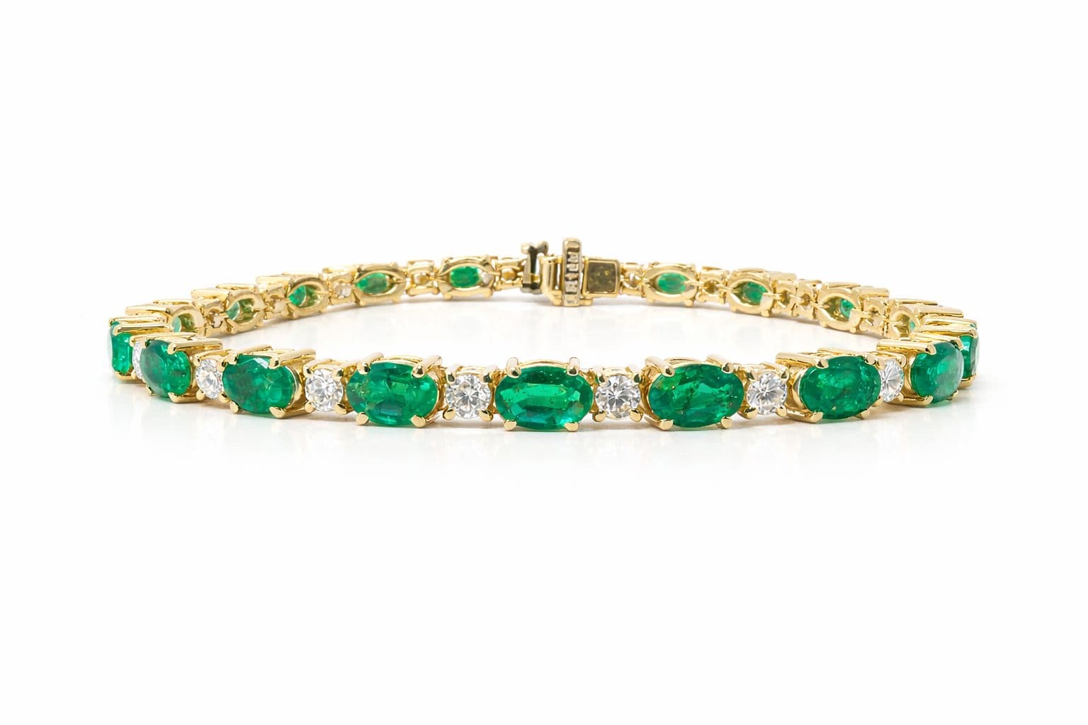 9.01 CT Oval Emerald and Diamond Bracelet