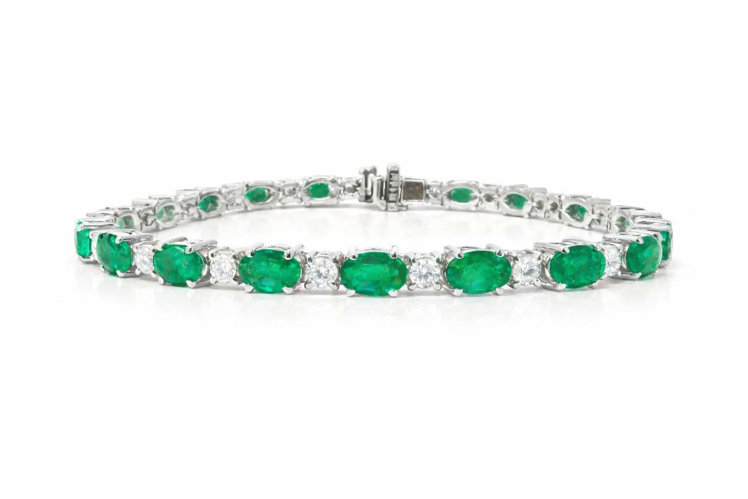 9.01 CT Oval Emerald and Diamond Bracelet