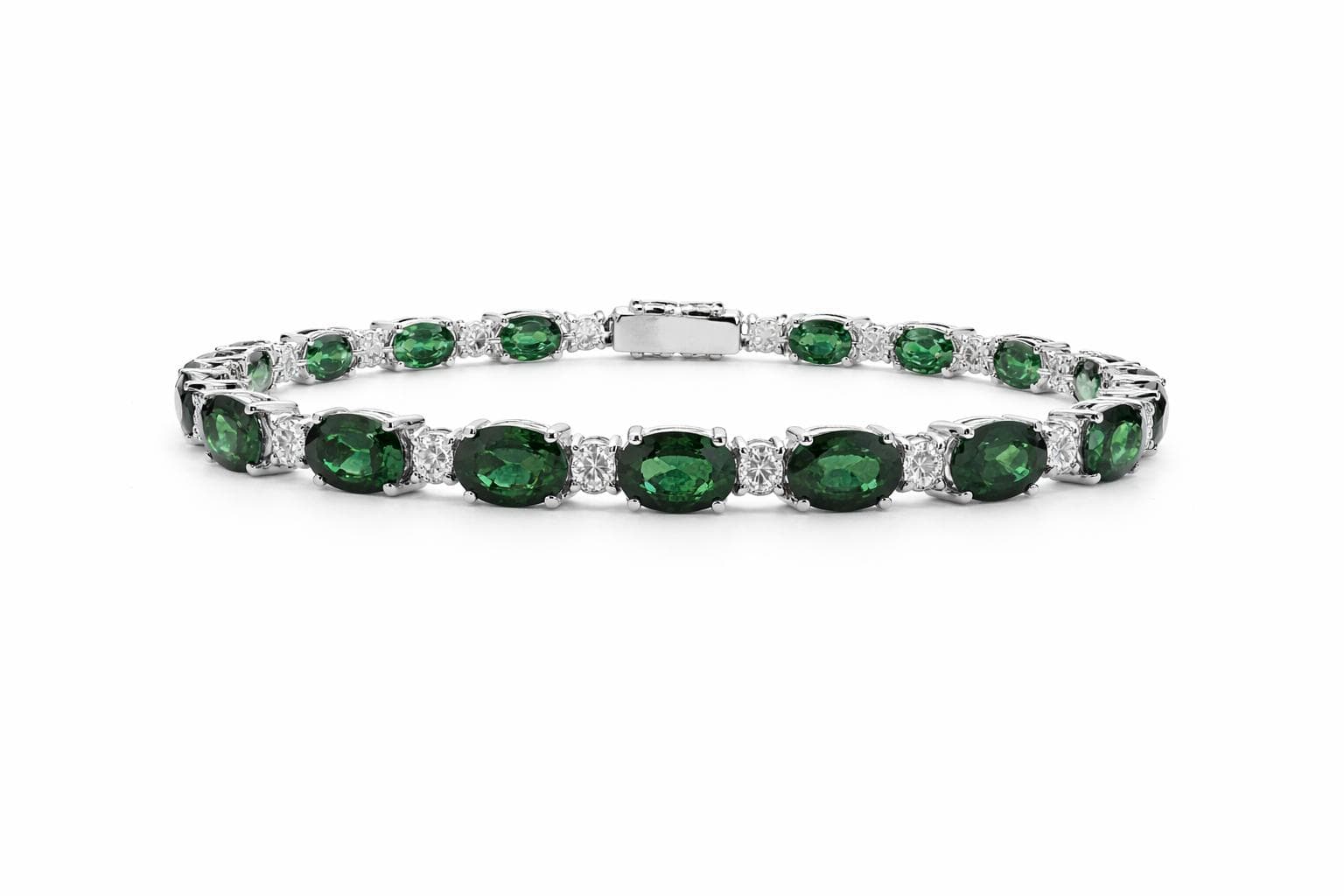 25.51 ct Green Sapphire and Diamond Bracelet